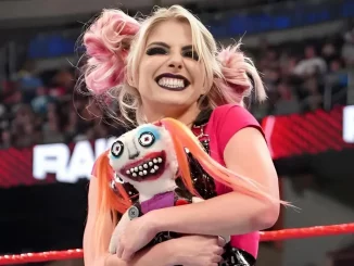 Alexa Bliss mit ihrer Puppe Lilly