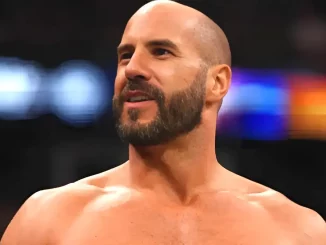 Claudio Castagnoli steht im Ring und ist bestens gelaunt