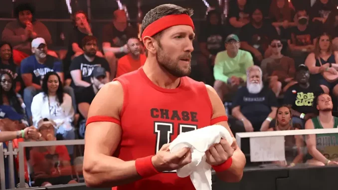 wwe-duke-hudson-von-chase-u Duke Hudson sieht besorgt aus