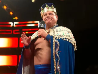 Jerry "The King" Lawler im WWE Ring
