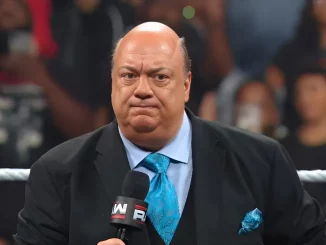 Paul Heyman wirkt sichtlich besorgt