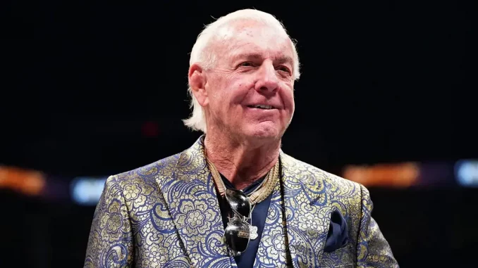 Ric Flair grinst