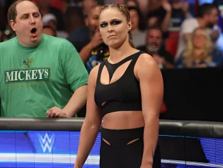 Fan buht Ronda Rousey aus