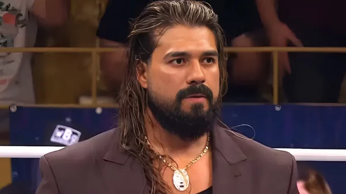 Andrade blickt ernst