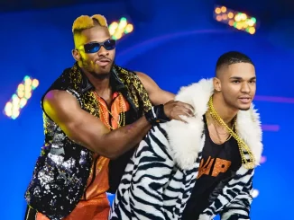 Private Party befinden sich auf der AEW Stage