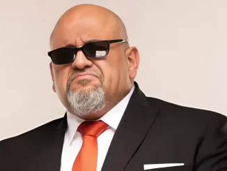 Taz trägt eine Sonnenbrille