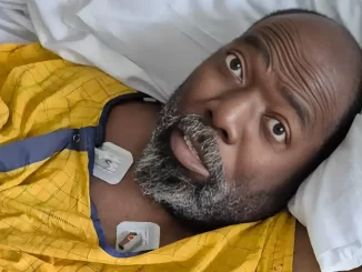 Bobby Horne liegt im Krankenbett