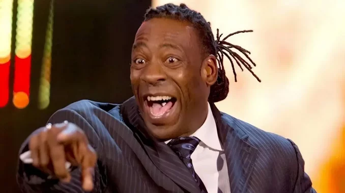 Booker T mit fröhlichem Gesichtsausdruck