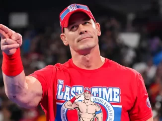John Cena mit seiner typischen Fingergeste