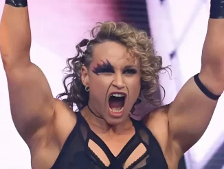 Jordynne Grace lässt sich von den Fans feiern