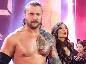 Karrion Kross und Scarlett schreiten zum Ring