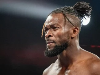 Kofi Kingston blickt bitterernst