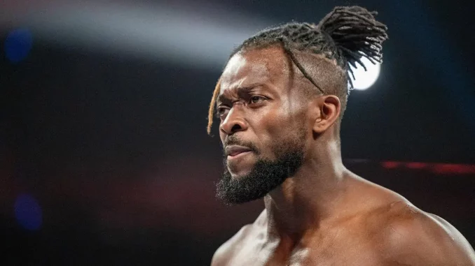 Kofi Kingston blickt bitterernst