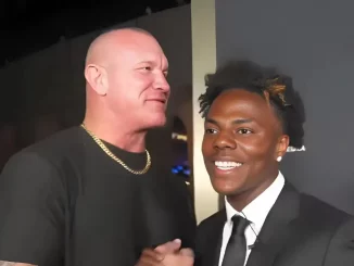 Foto mit Randy Orton links und ishowspeed rechts