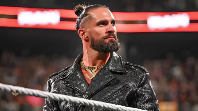 Seth Freakin Rollins steht nachdenklich im Ring