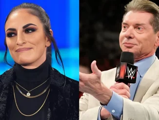 Foto mit Sonya Deville links und Vince McMahon rechts
