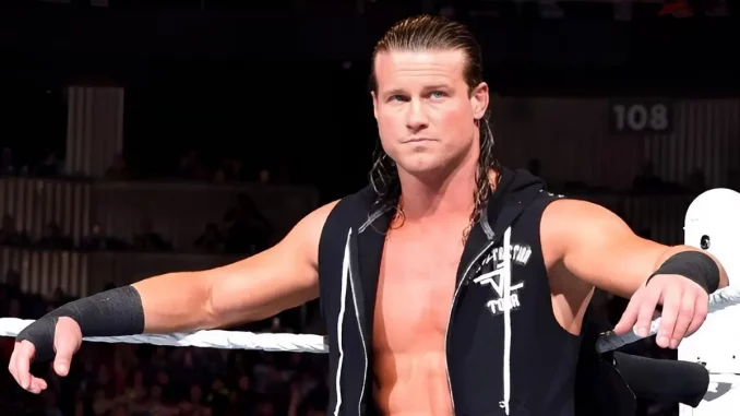 Dolph Ziggler steht nachdenklich in der Ringecke