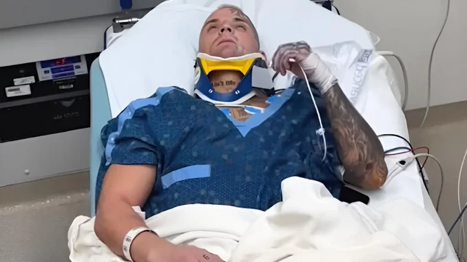 Darby Allin liegt in einem Krankenbett im Krankenhaus