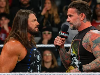 AJ Styles und CM Punk stehen sich direkt im Ring gegenüber