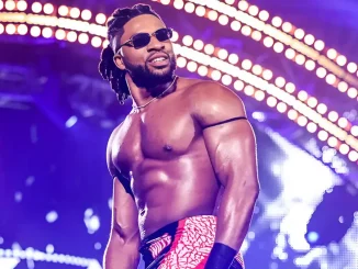 Trick Williams präsentiert sich mit Sonnenbrille