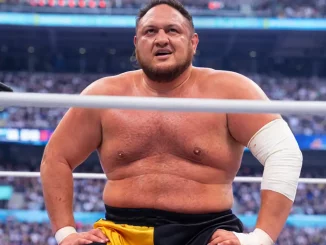 Samoa sichtlich erschöpft im Ring