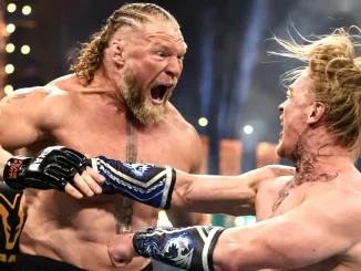 Brock Lesnar fixiert Ilja Dragunov mit seinem grimmigen Blick