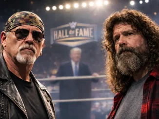 Jesse Ventura, Mick Foley und Donald Trump im Hintergrund
