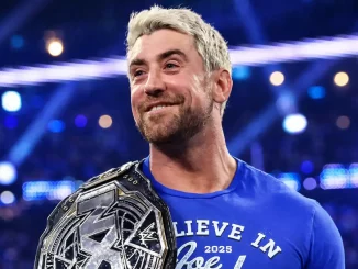 Joe Hendry mit dem NXT-Champion-Titel über seiner Schulter