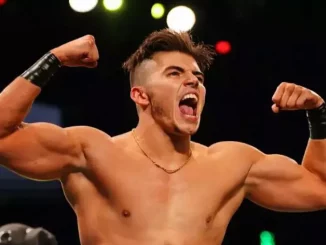 Sammy Guevara präsentiert seine Muskeln