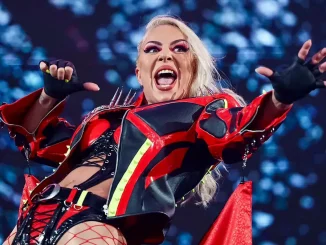 Thekla präsentiert sich auf der Stage