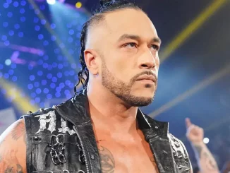 Damian Priest mit ernstem Blick