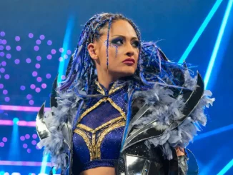 Giulia blickt vom Ring aus ins Publikum