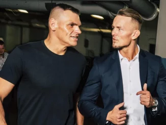 Gunther und Ludwig Kaiser unterhalten sich im Backstagebereich