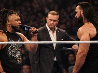 Jacob Fatu und Drew McIntyre stehen sich im Ring gegenüber