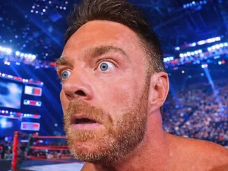 LA Knight sieht erstaunt aus