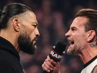 Roman Reigns und CM Punk stehen sich direkt gegenüber