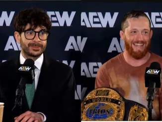 Tony Khan und Kyle O’Reilly auf einer AEW Pressekonferenz