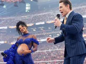 John Cena und die schwangere Bianca Belair im Ring