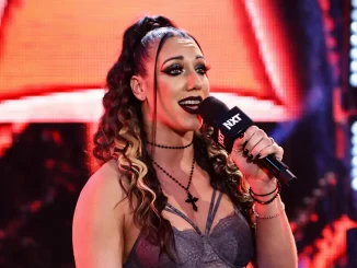 Jacy Jane am WWE-NXT Mikrofon