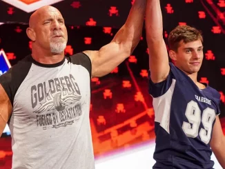 Bill Goldberg mit seinem Sohn Gage auf der Stage