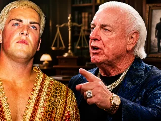Ric Flair zeigt auf seinen Sohn David