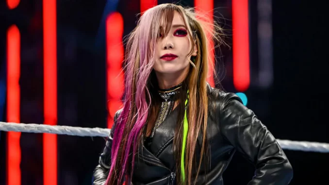 Kairi Sane steht im Ring