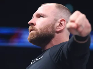 Jon Moxley ballt seine Faust