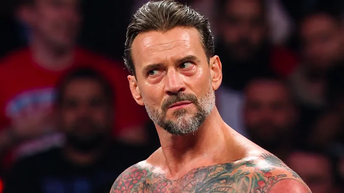 CM Punk steht mit starrem Blick im Ring