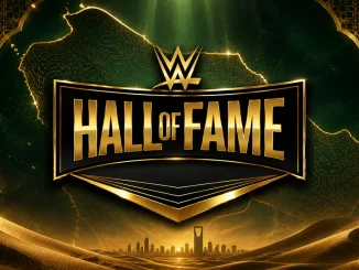 WWE Hall of Fame Logo vor smaragdgrüner, goldener Saudi-Arabien-Look-Kulisse