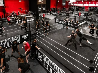 Im Performance Center trainieren mehrere Nachwuchstalente in den WWE-Ringen